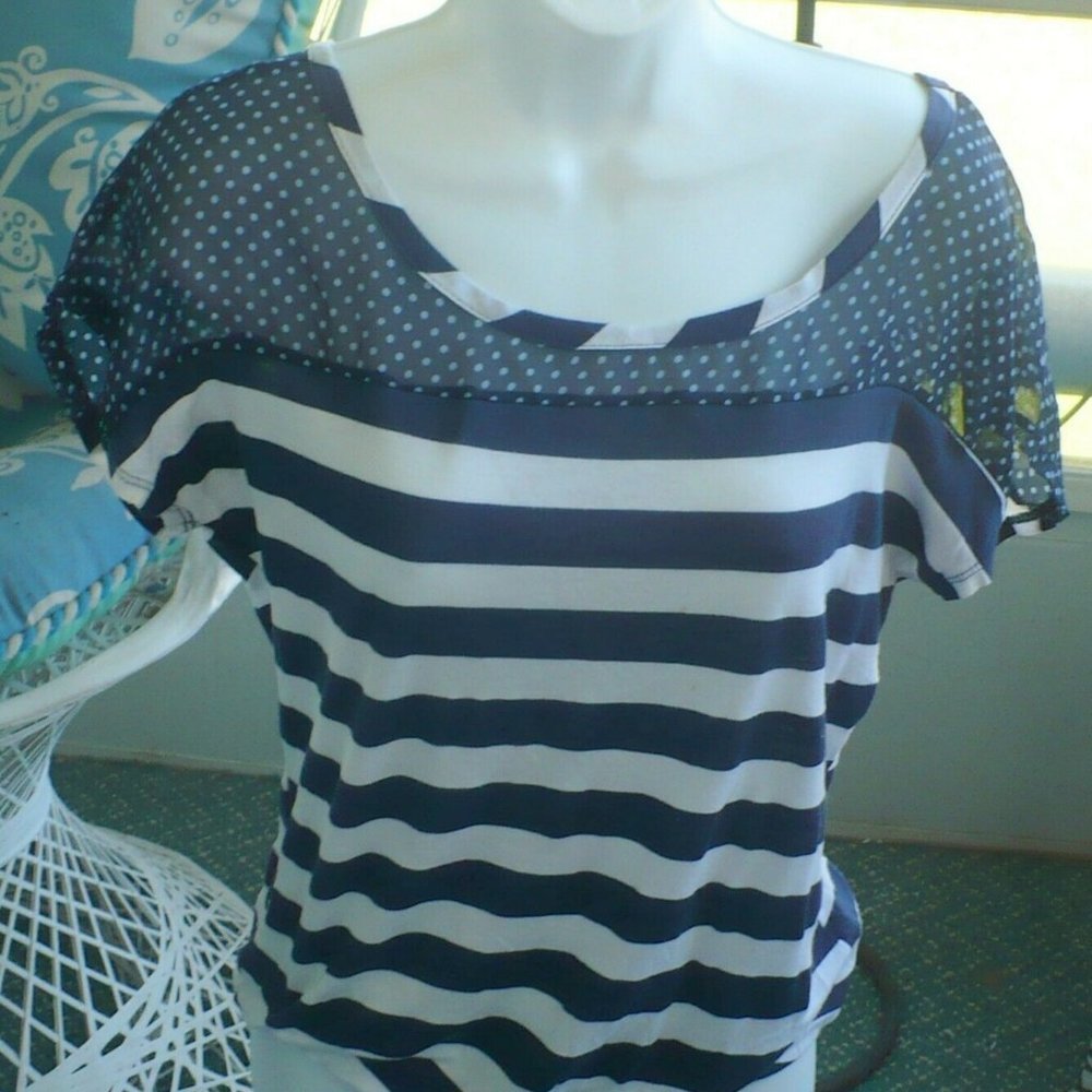 ❤️ Delia Top Navy Blue Stripe Knit Large